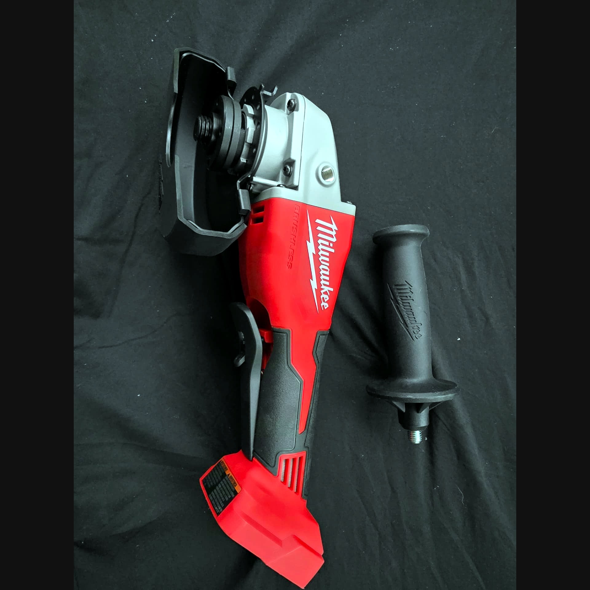 Milwaukee M18™ Brushless 4-1/2 in. / 5 in. Braking Grinder, Paddle Switch (Tool Only)