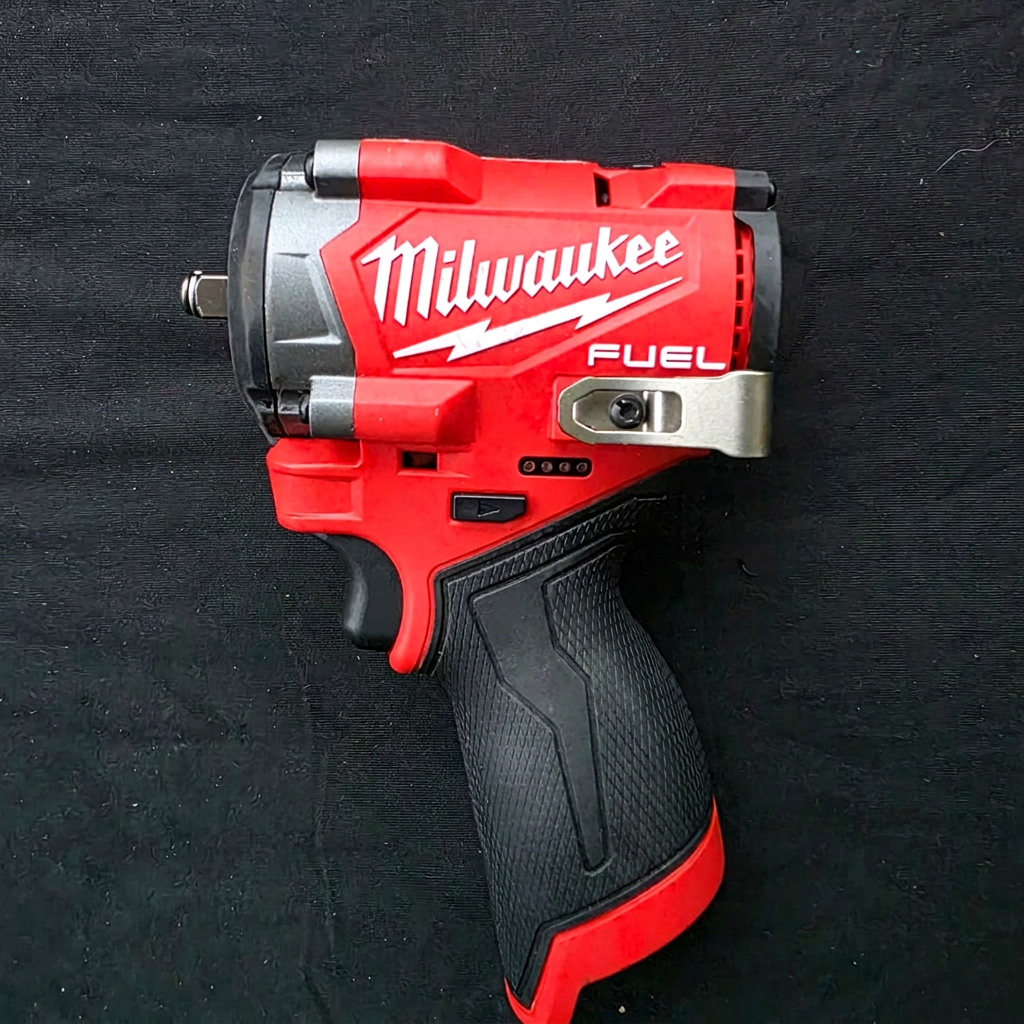 Milwaukee M12 FUEL™ Stubby 3/8 in. Impact Wrench